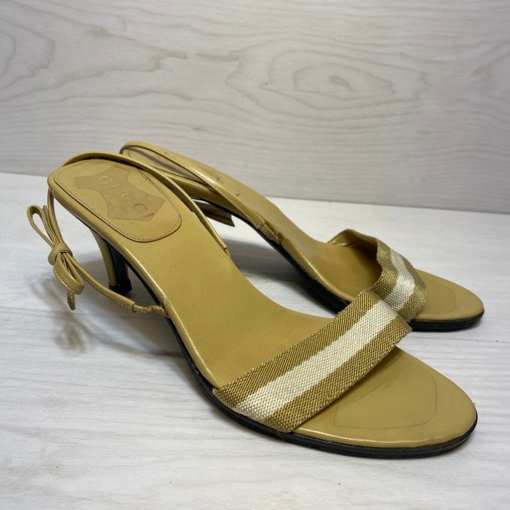 Gucci 36.5 Vintage Gold Leather Kitten Heel Slingback Sandals Striped Bow Detail